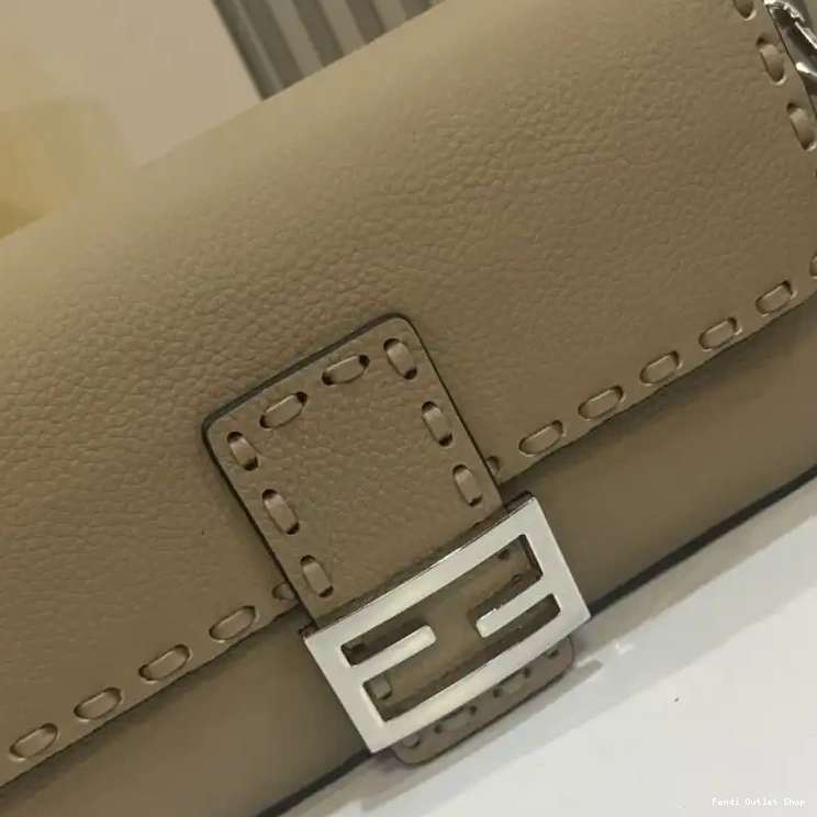 Affordable Leather Romano Medium Baguette Cuoio Selleria Khaki In Fendi Bag 0407 HOT SALE
